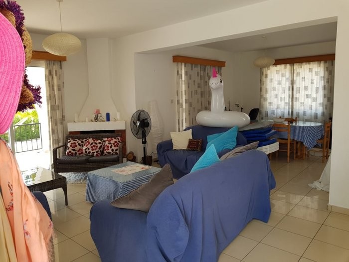 Detached Villa For Rent in Coral Bay, Pafos RETN415A