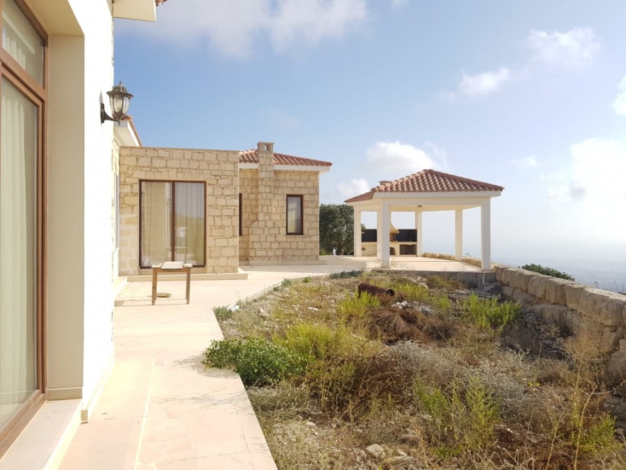 Detached Villa For Rent in Tsada, Pafos SUN16950