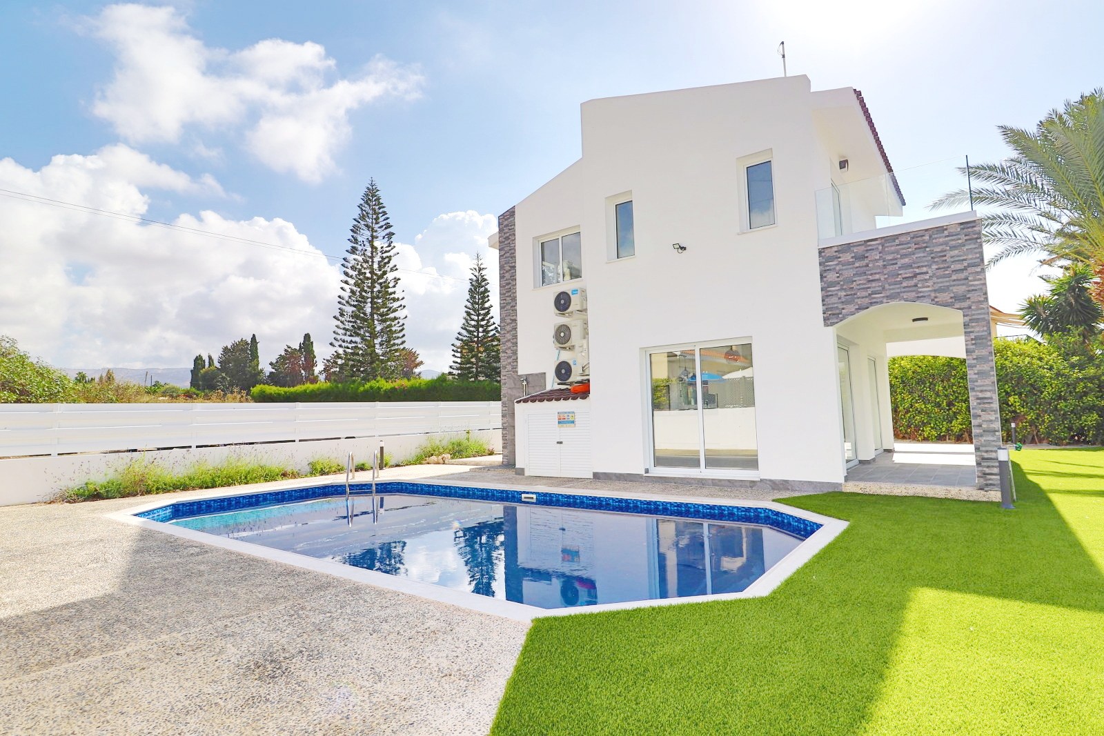 Detached Villa For Sale in Coral Bay, Pafos SUN17417