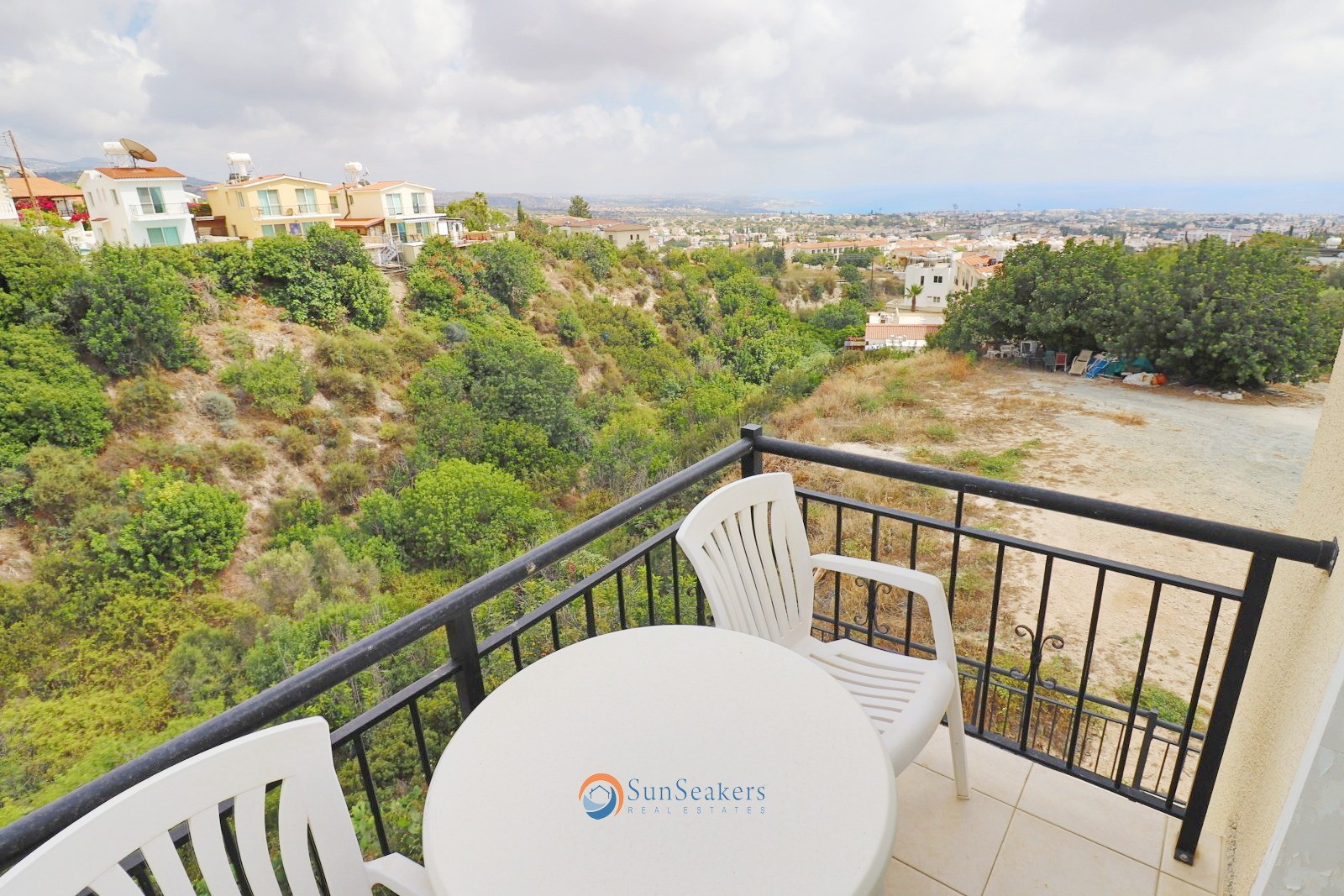 Town House For Sale in Peyia, Pafos SUN17600